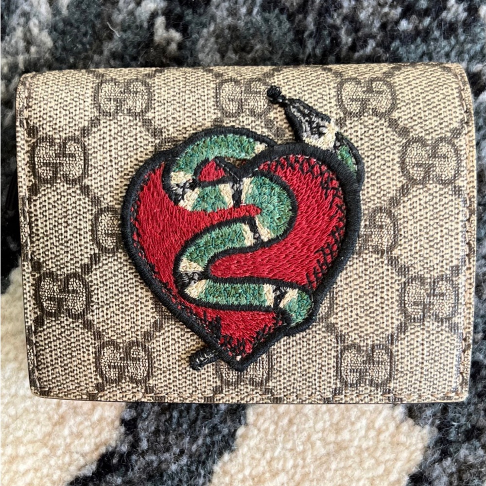 Limited Edition Gucci Supreme Kingsnake Heart Patch Card Wallet